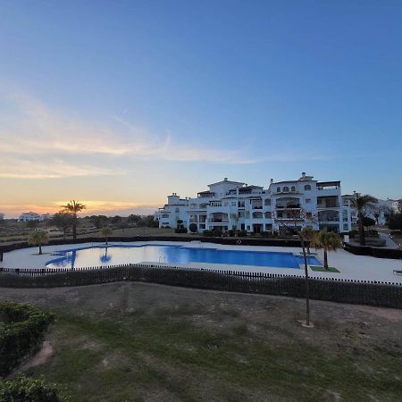 Belle Vue Sur La Piscine Apartment Sucina Luaran gambar