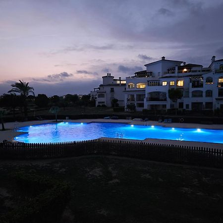 Belle Vue Sur La Piscine Apartment Sucina Luaran gambar