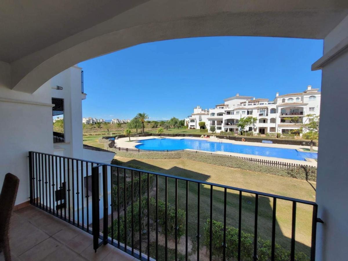 Belle Vue Sur La Piscine Apartment Sucina Luaran gambar