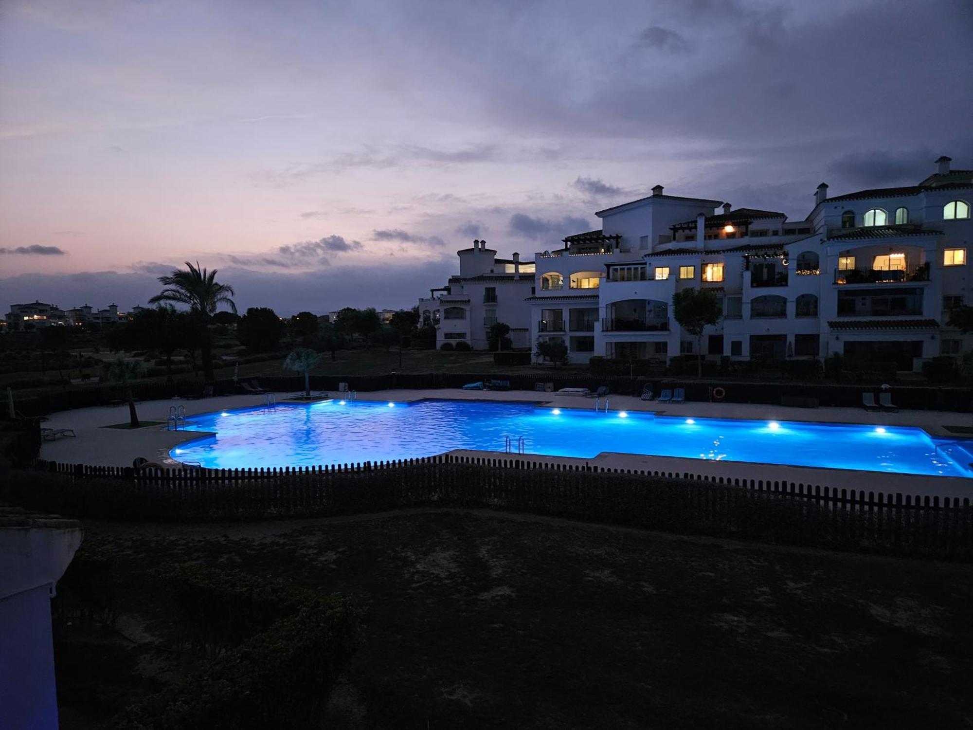 Belle Vue Sur La Piscine Apartment Sucina Luaran gambar